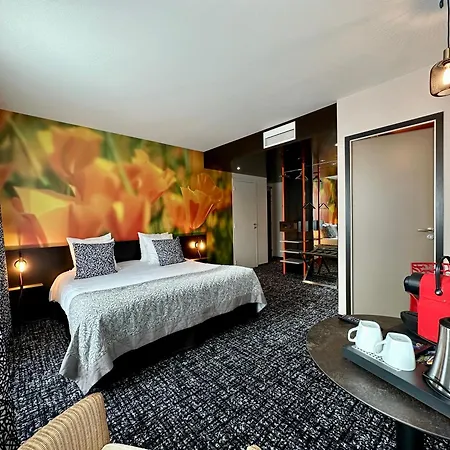 La Paix Contemporain Centre Hotel